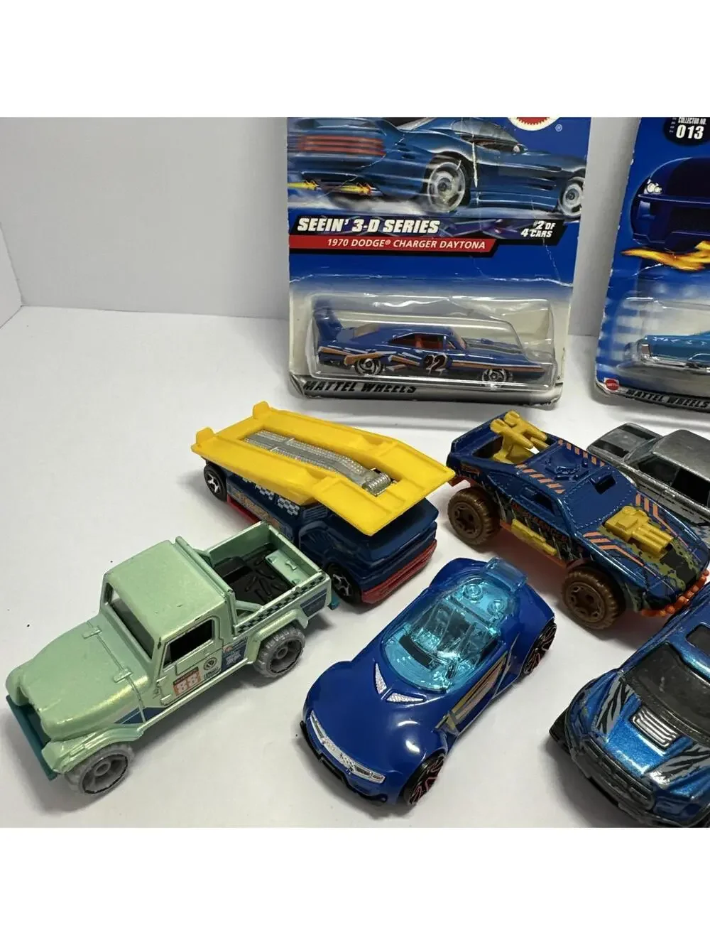Hot Wheels Mixed Lot 12 Cars Lose And Packaged